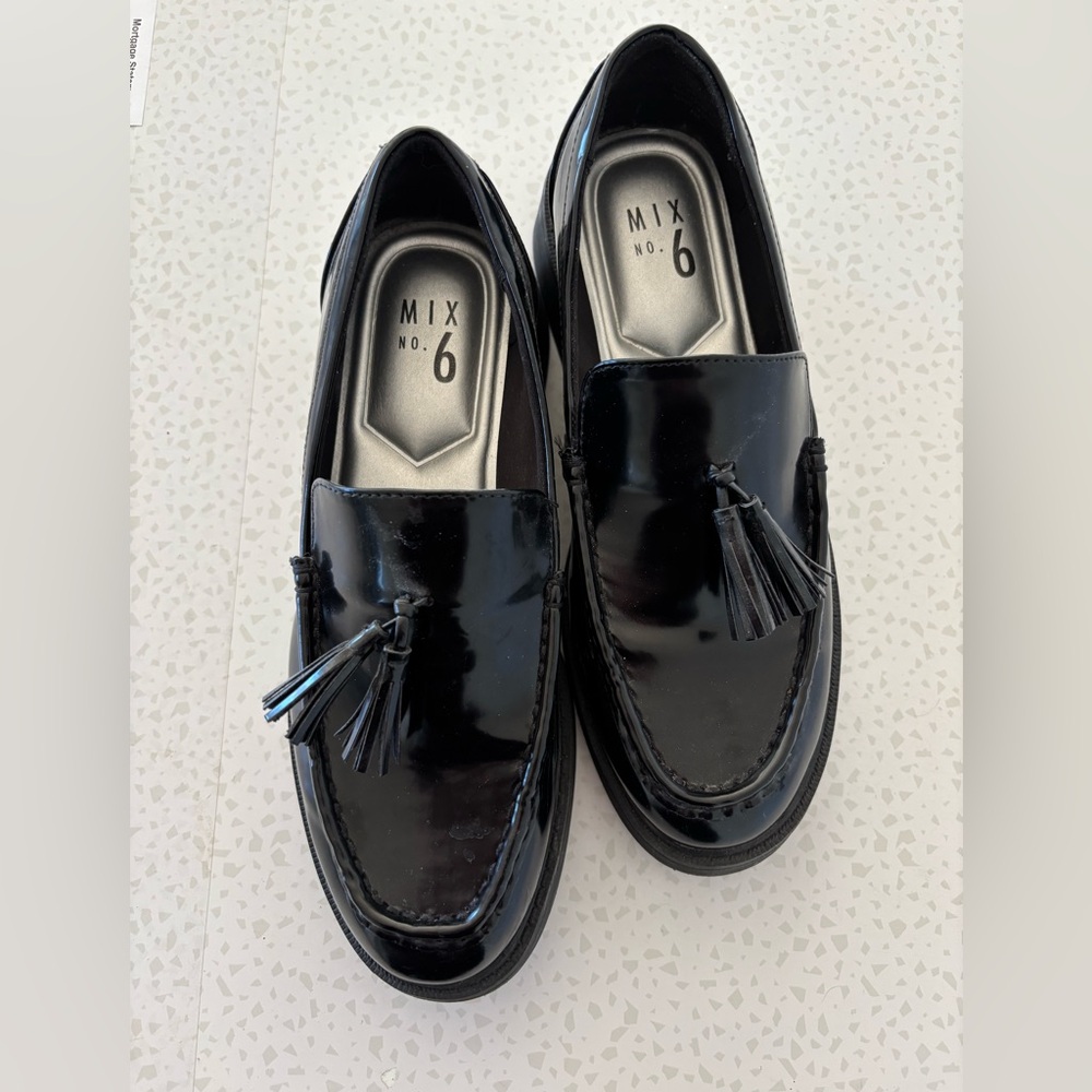 Mix No. 6 Black Tassel women’s Loafers